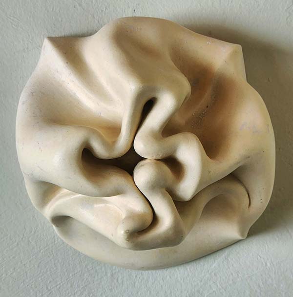 Greg Geffner, Twisted Squished Clover, Ceramic Sculpture. _ Front